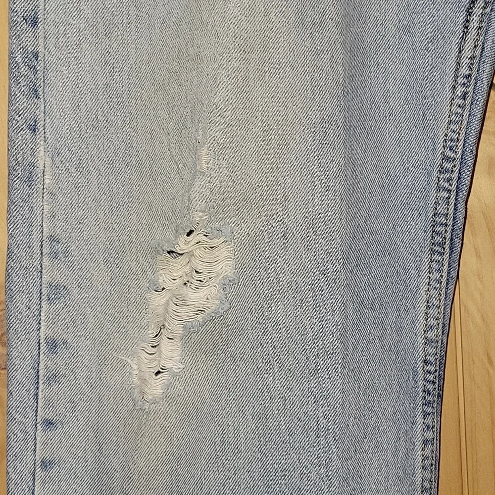 Levi's | Regular Fit Distressed Jeans | 36×32